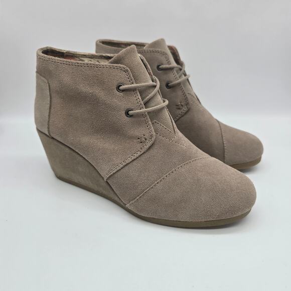 Toms Shoes - Toms Suede Lace-Up Wedge Ankle Booties 8.5 Casual chic Heeled Taupe Almond Toe